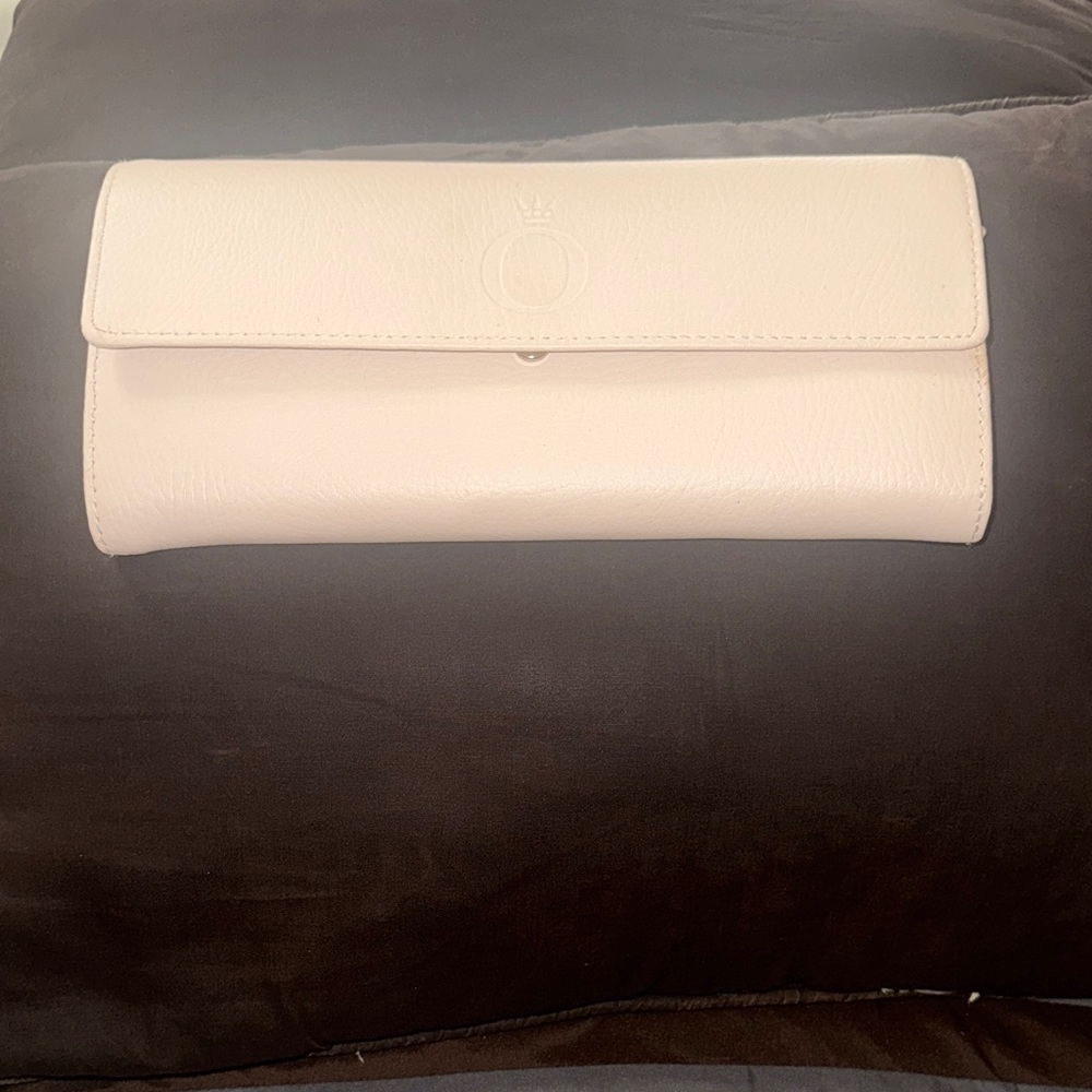 Elegant Cream Leather Clutch